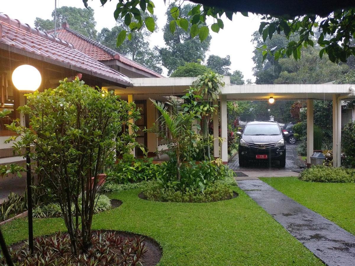 Hotel Bumi Asih Gedung Sate Bandung Kültér fotó